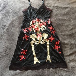 Vintage goth printed slip